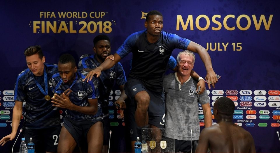 HLV Didier Deschamps vo dich World Cup 2018,  doi tuyen Phap anh 2