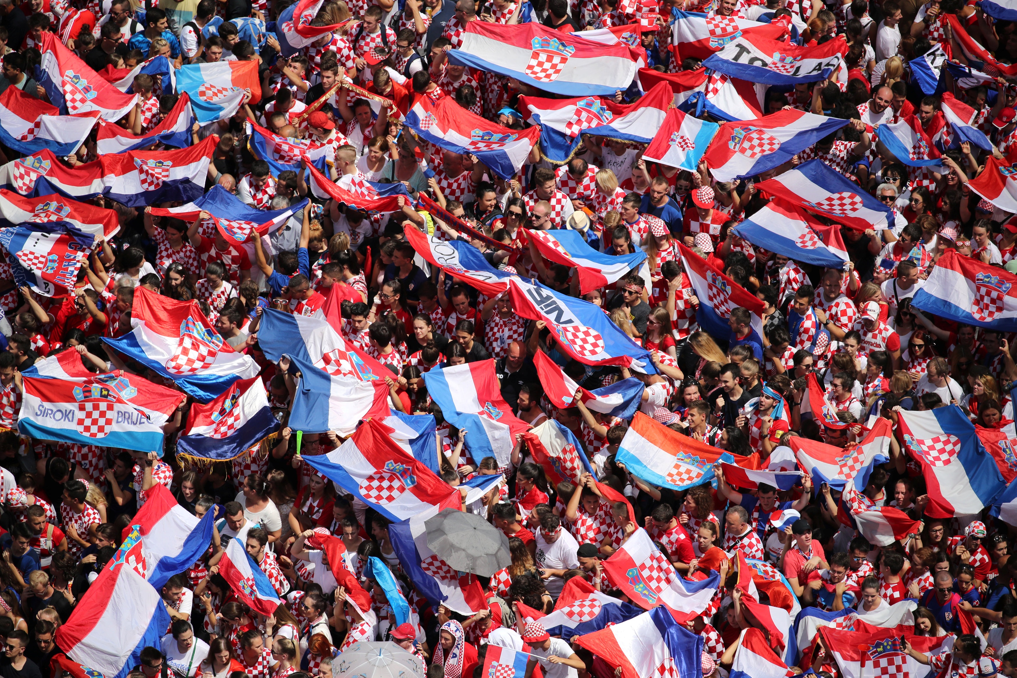 doi tuyen Croatia tro ve nuoc,  a quan World Cup 20 anh 8