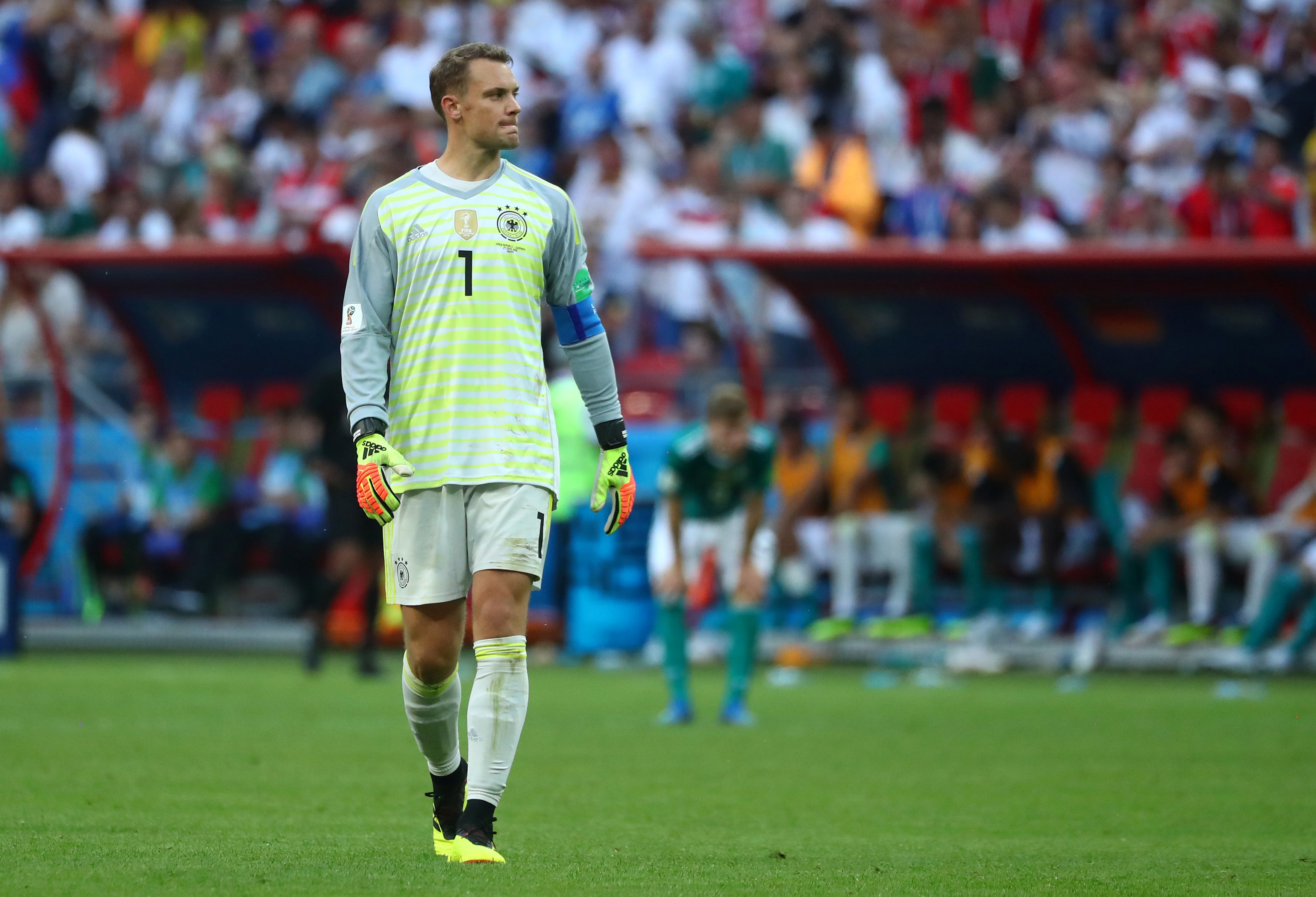 Manuel Neuer va cac thu mon mac sai lam ngo ngan tai World Cup 2018 hinh anh