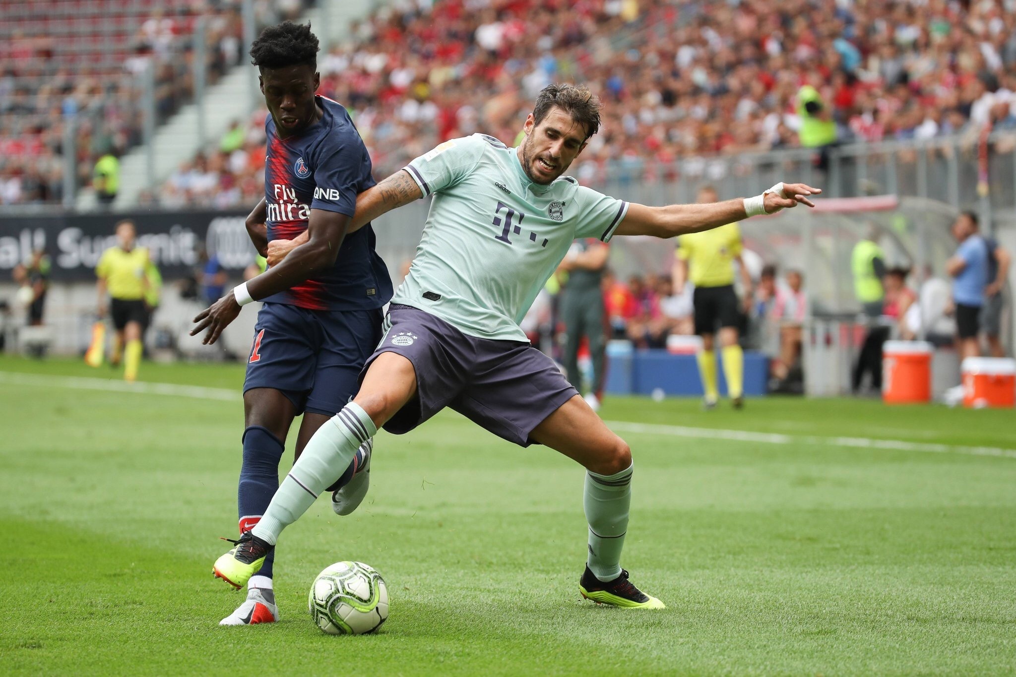 Vang Neymar va Mbappe, PSG bi Bayern loi nguoc dong tai ICC 2018 hinh anh