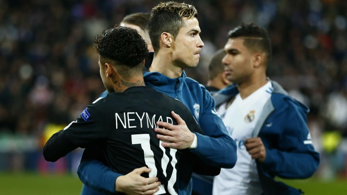 Neymar: 'Ronaldo se thay doi nen bong da Italy' hinh anh