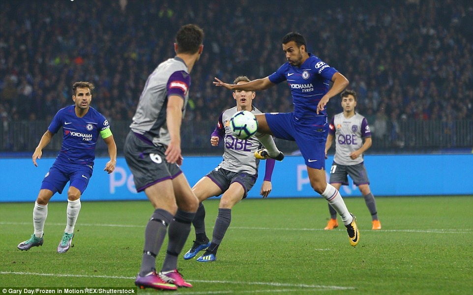 Chelsea, Jorginho, Alvaro Morata, giao hữu ảnh 1 Chelsea, Jorginho, Alvaro Morata, giao huu anh 1