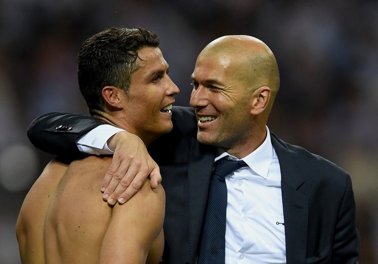Nha bao Tay Ban Nha tiet lo ly do khien Zidane va Ronaldo roi Real hinh anh