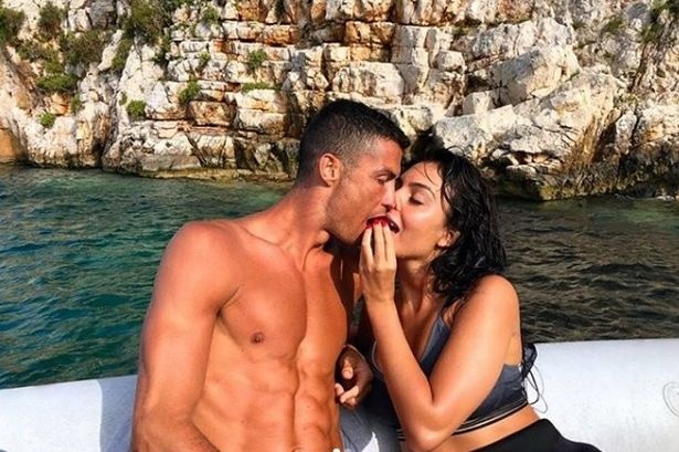 Zinedine Zidane,  Isco,  Sergio Ramos,  Real Madrid nghi duong anh 1