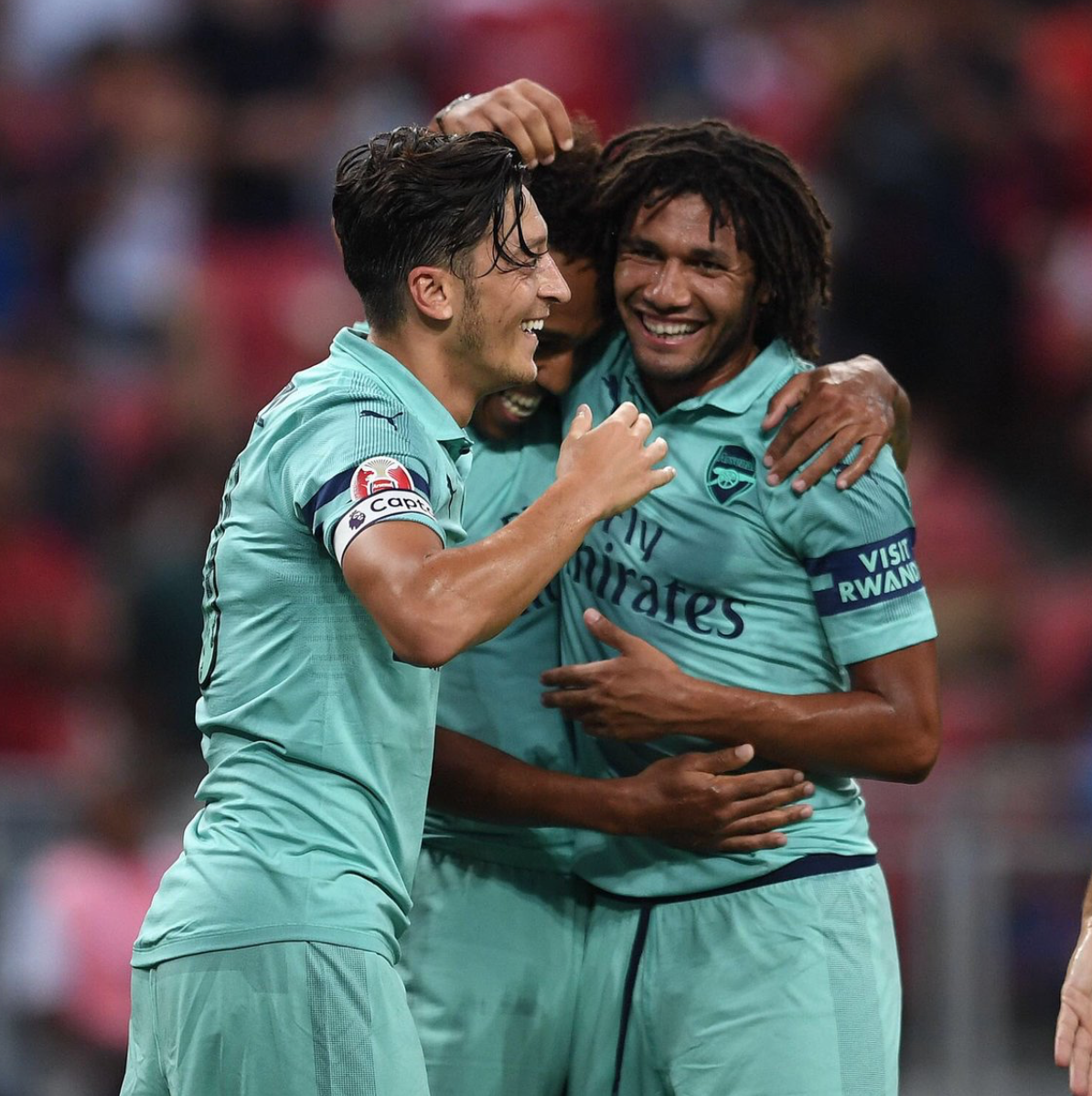 huyền thoại Beckenbauer chỉ trích Oezil ảnh 2 huyen thoai Beckenbauer chi trich Oezil anh 2