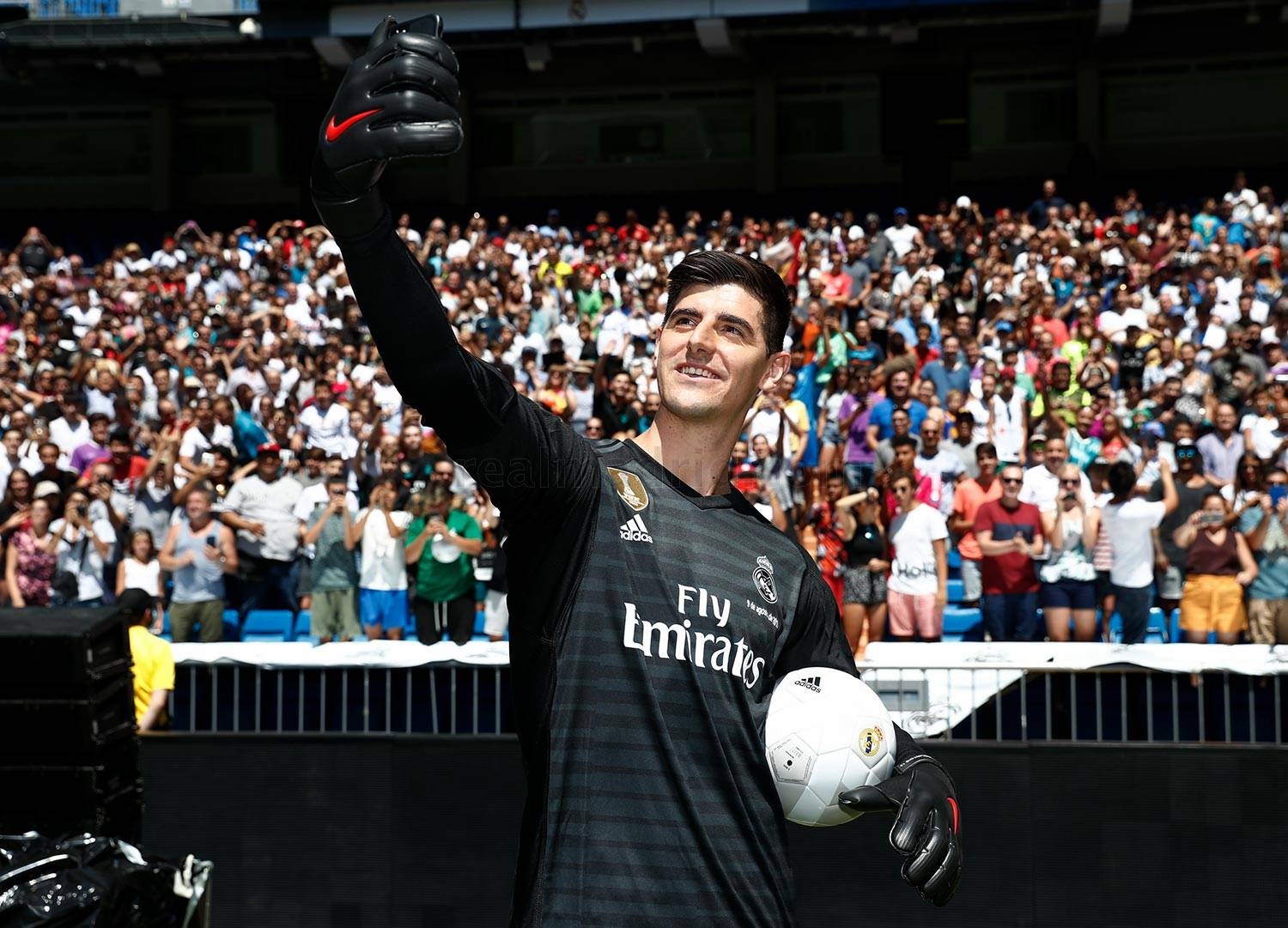Thibaut Courtois,  Real Madrid,  Chelsea,  thu mon anh 4