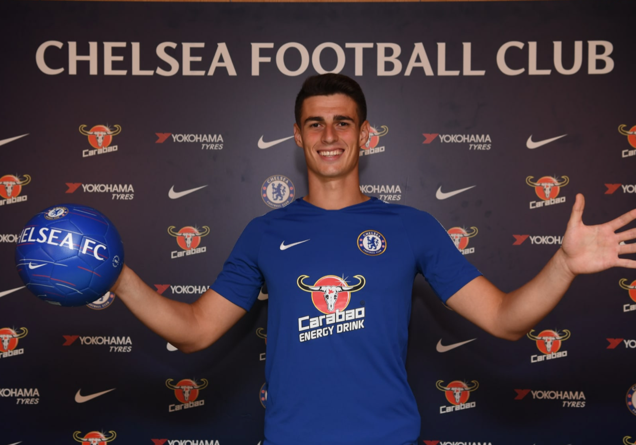 Kepa chinh thuc cap ben Chelsea, tro thanh thu mon dat nhat the gioi hinh anh