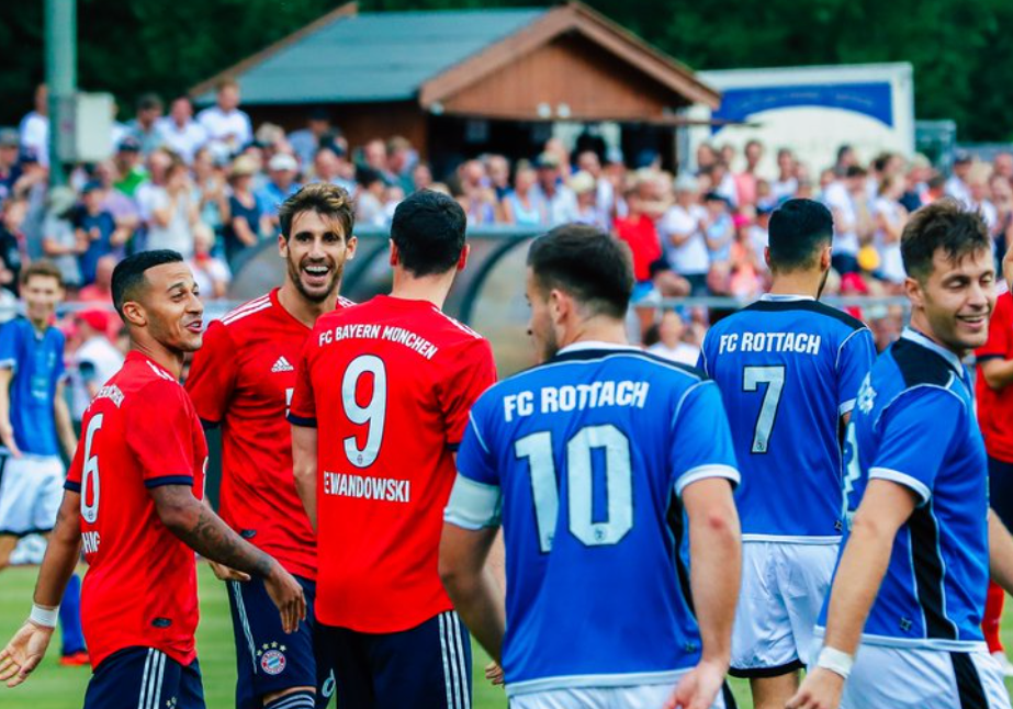 Bayern Munich huy diet doi bong dia phuong bang ty so 20-2 hinh anh