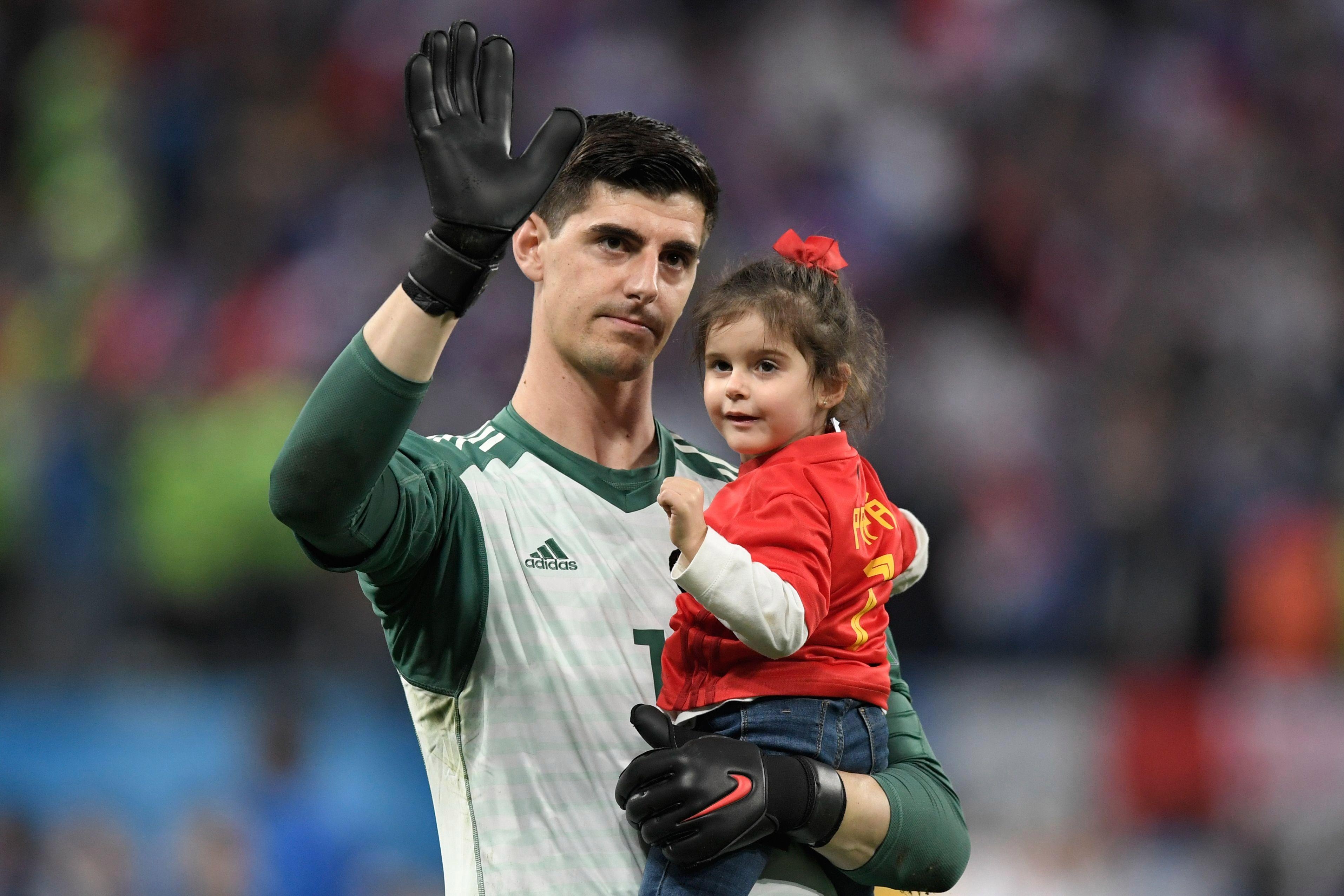 Thibaut Courtois: Vi con tim luon huong ve thanh Madrid hinh anh