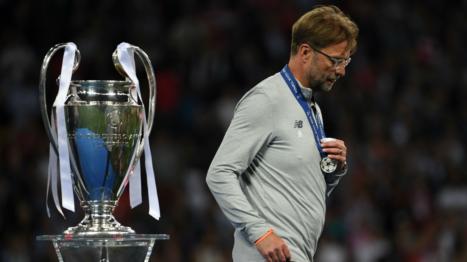 HLV Jurgen Klopp chi trich Sergio Ramos,  Liverpool,  Salah anh 2