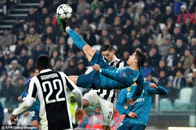 sieu pham nga ban den cua Ronaldo,  Juventus,  Champions League,  Christian Eriksen anh 1