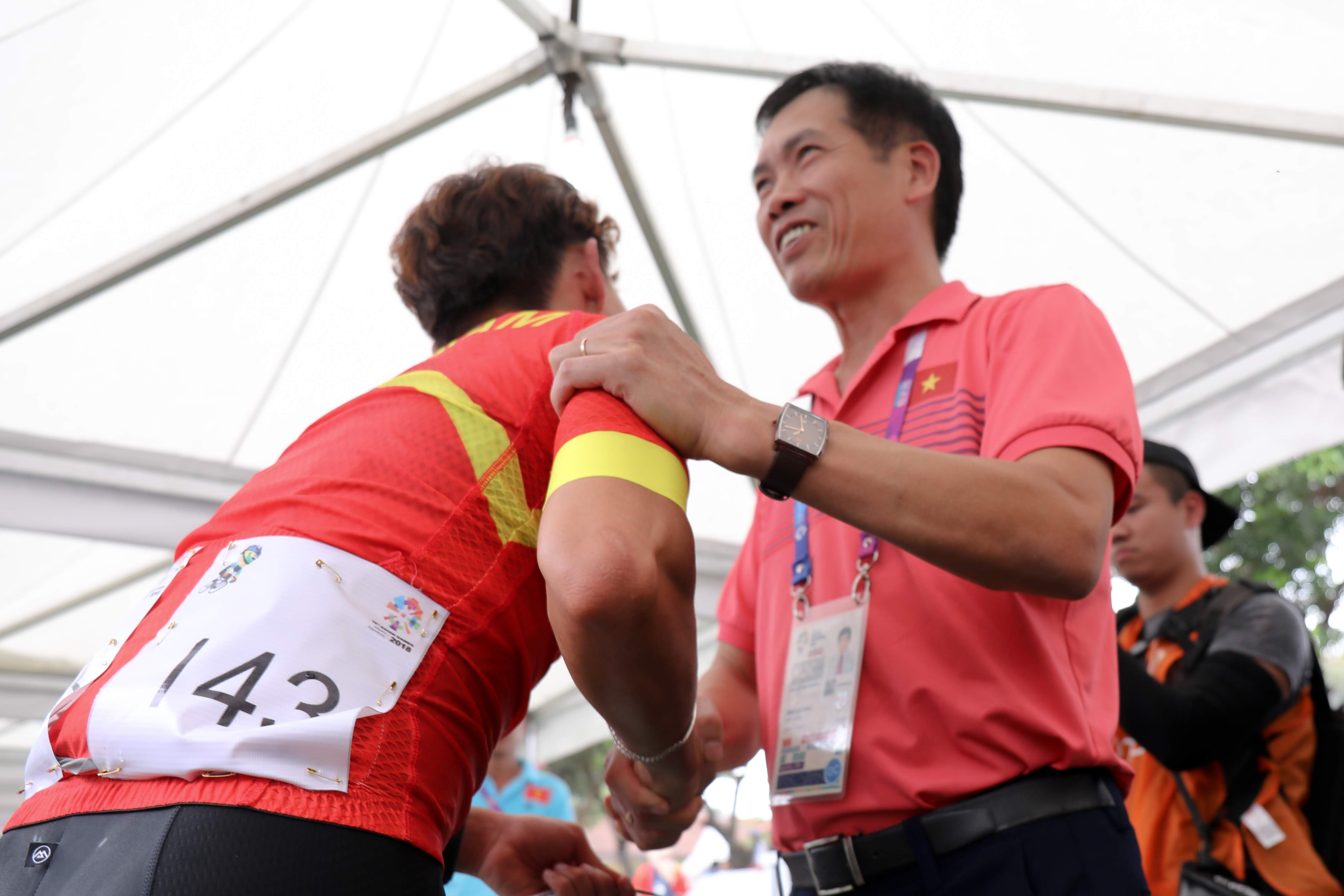 Nha vo dich chau A Nguyen Thi That,  VDV dua xe dap,  ASIAD 18 anh 11