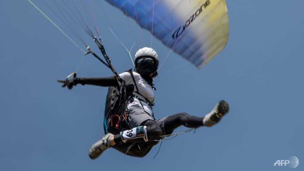 VĐV nhập viện vì môn dù lượn, ASIAD 18 ảnh 2 VDV nhap vien vi mon du luon, ASIAD 18 anh 2