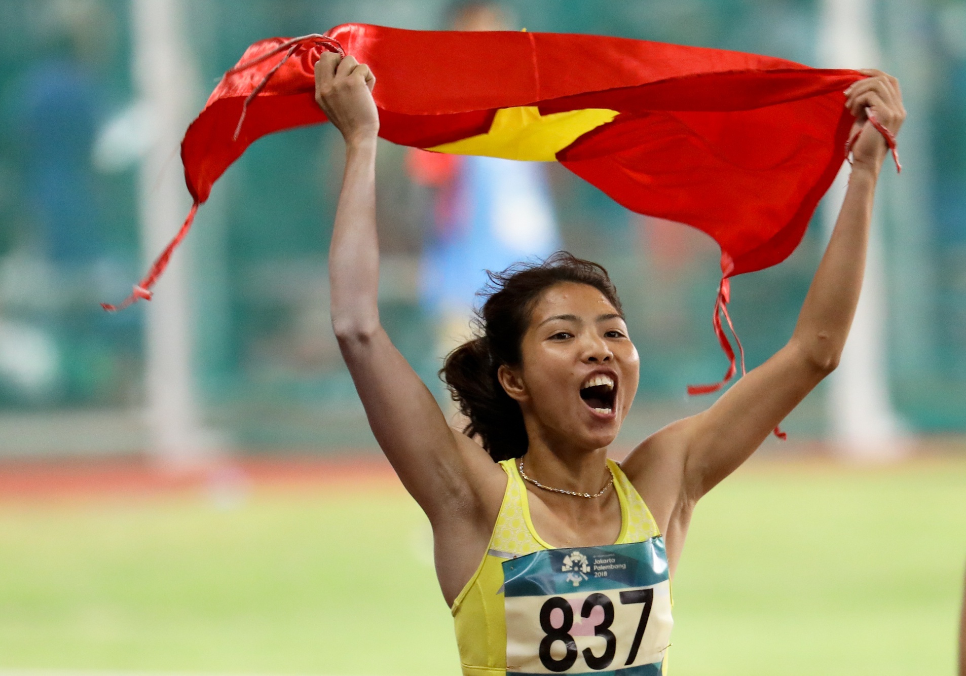 Khoanh khac Thu Thao gianh HCV lich su cho dien kinh Viet Nam hinh anh