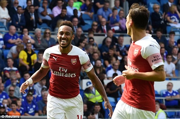 Arsenal,  Unai Emery,  Lacazette,  Aubameyang anh 7