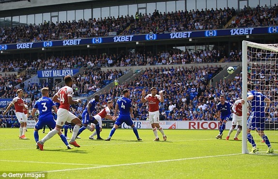 Arsenal,  Unai Emery,  Lacazette,  Aubameyang anh 2