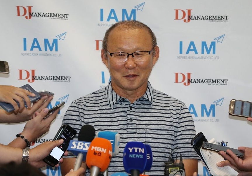HLV Park: 'Dong gop cua toi chi la dau chan nho voi bong da VN' hinh anh
