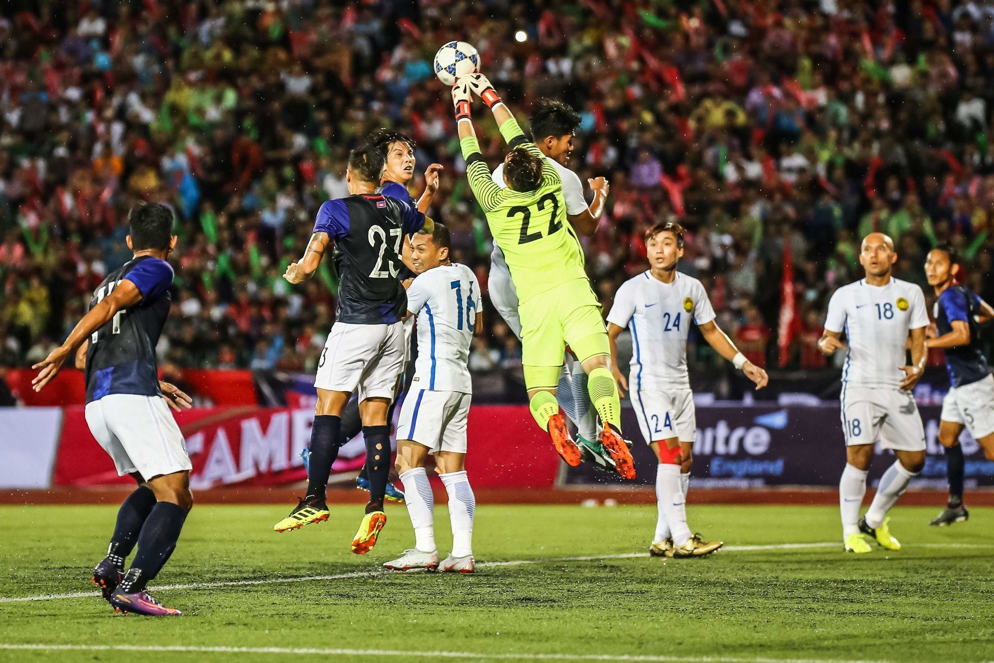 Keisuke Honda, đội tuyển Campuchia, Malaysia, AFF Cup ảnh 3 Keisuke Honda, doi tuyen Campuchia, Malaysia, AFF Cup anh 3