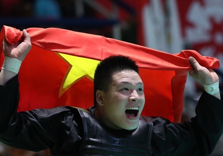 Nguyen Van Tri - nha vo dich pencak silat chien thang moi bat cong hinh anh