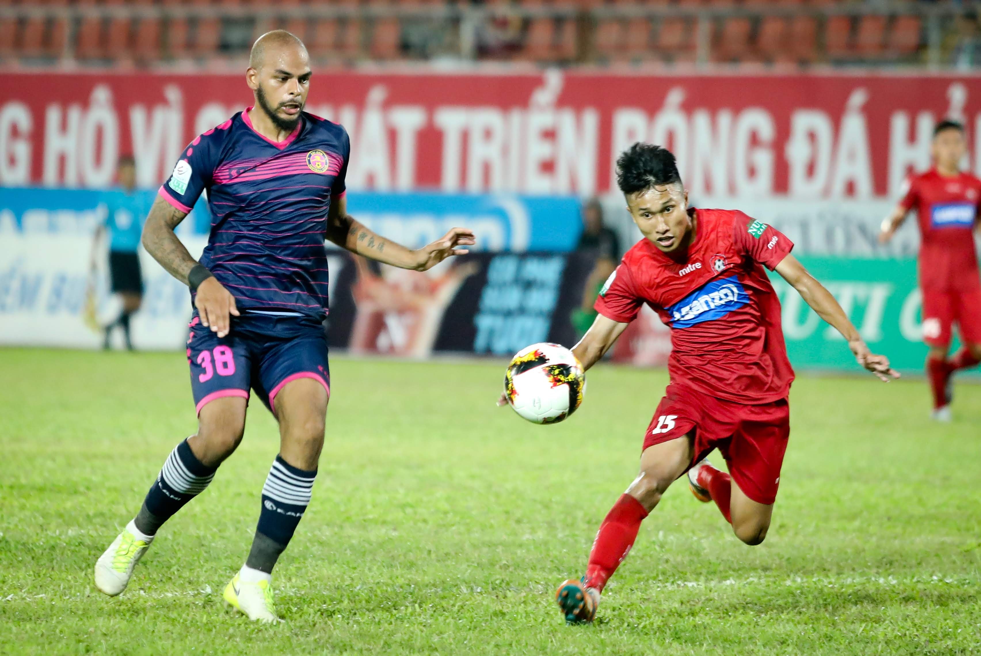 thu mon Van Lam,  V.League CLB Hai Phong,  Sai Gon anh 2