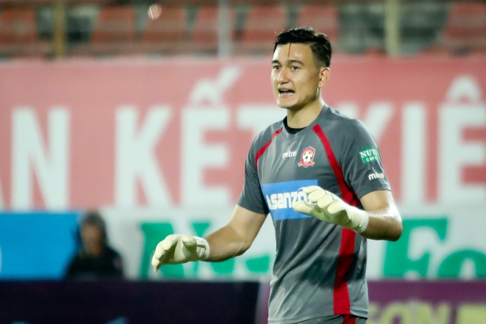 thu mon Van Lam,  V.League CLB Hai Phong,  Sai Gon anh 4