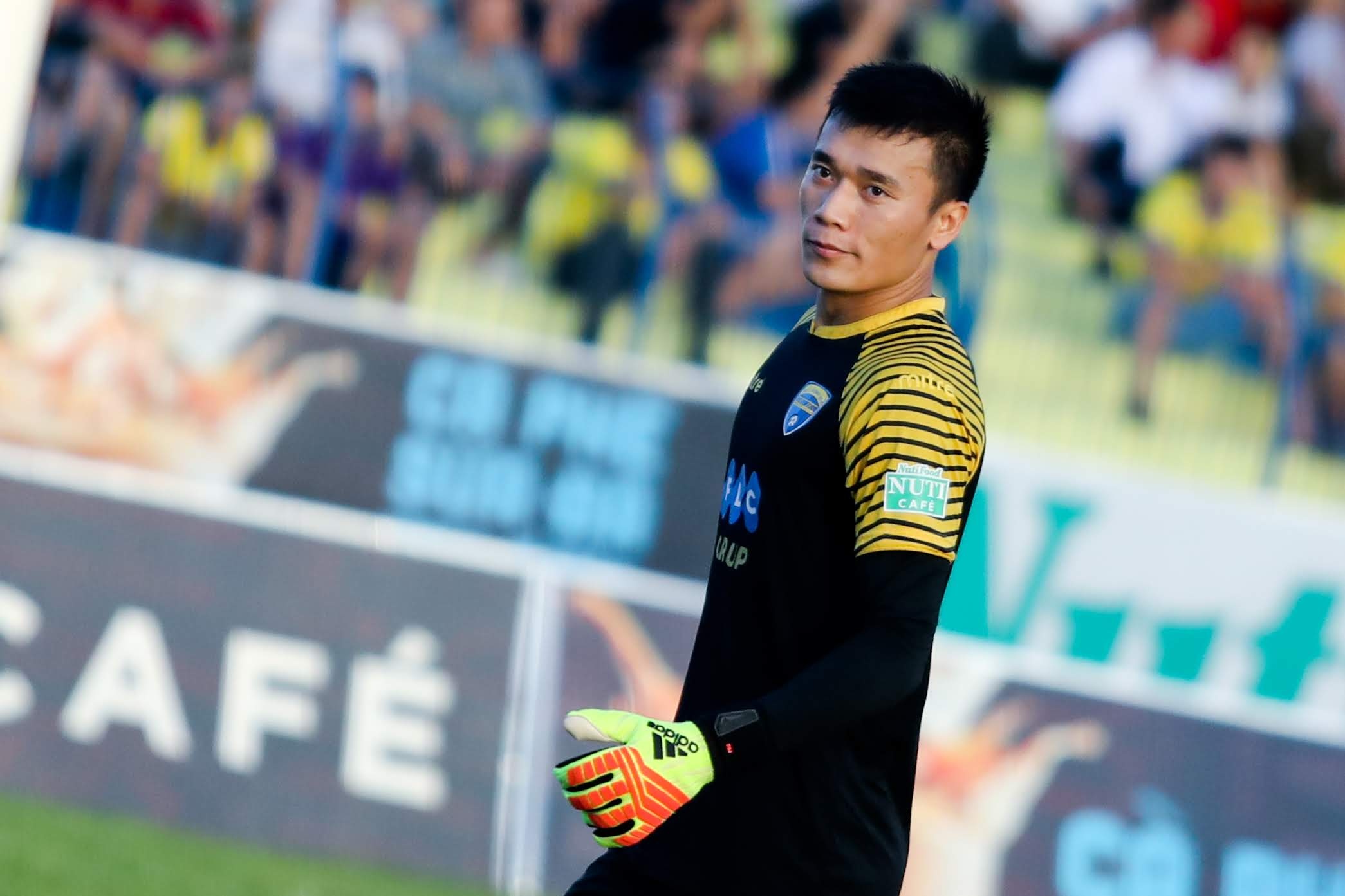 CLB Thanh Hoa,  CLB Quang Nam,  thu mon Bui Tien Dung,  V.League 2018 anh 9