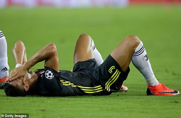 HLV Max Allegri,  Cristiano Ronaldo,  the do,  Juventus,  Valencia anh 2