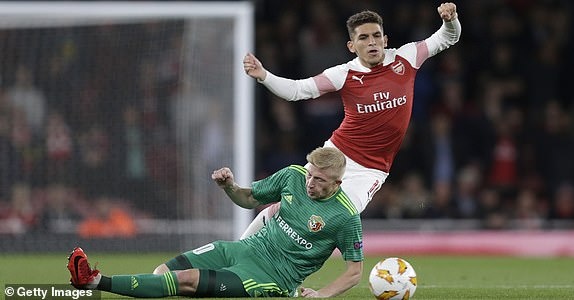 Arsenal,  Welbeck,  Manchester United,  Europa League,  Oezil anh 2