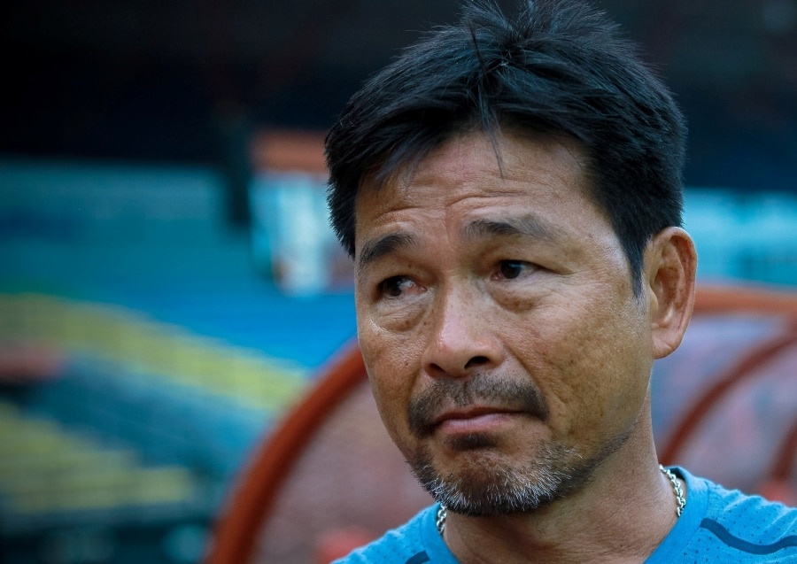 HLV U16 Malaysia bi sa thai vi thanh tich kem coi va vo to chuc hinh anh