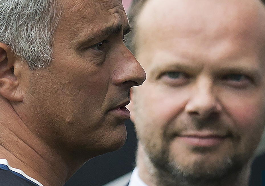 'Mourinho chua bao gio phu hop voi MU' hinh anh