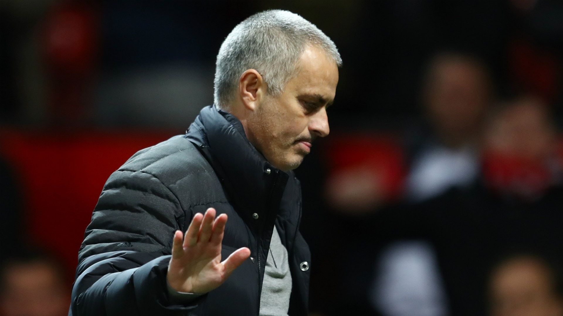 HLV Mourinho 'nan gan' hoc tro truoc tinh trang bat on cua MU hinh anh