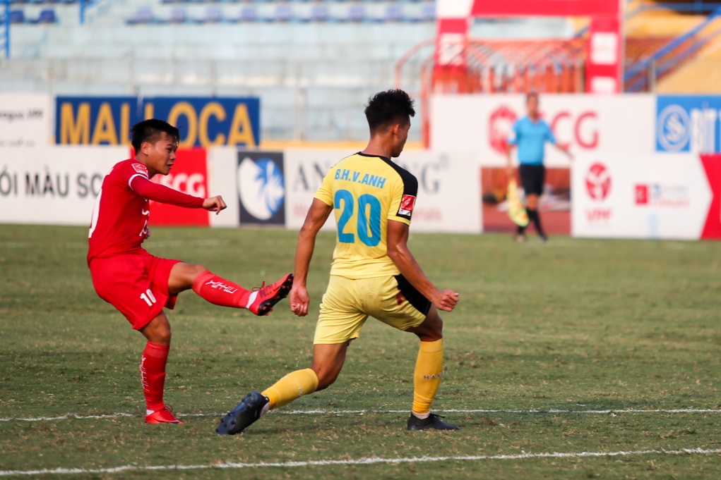 Bui Tien Dung,  Viettel vo dich,  The Cong,  V.League anh 7