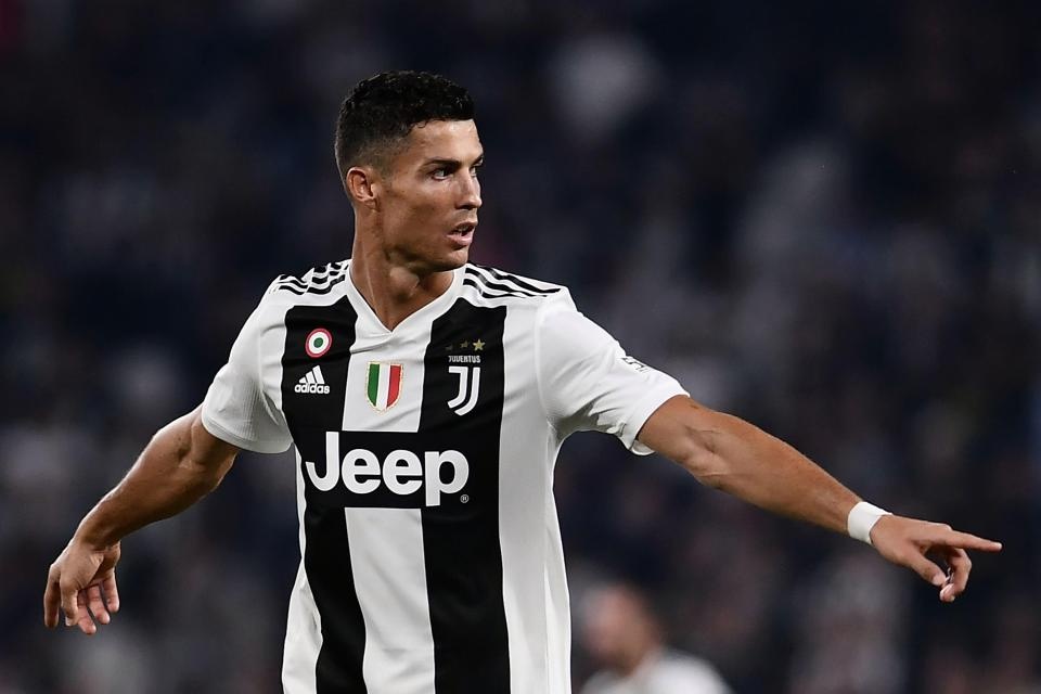 Ronaldo, nhãn hàng tài trợ, cáo buộc hiếp dâm, Juventus, Kathryn Mayorga ảnh 2 Ronaldo, nhan hang tai tro, cao buoc hiep dam, Juventus, Kathryn Mayorga anh 2