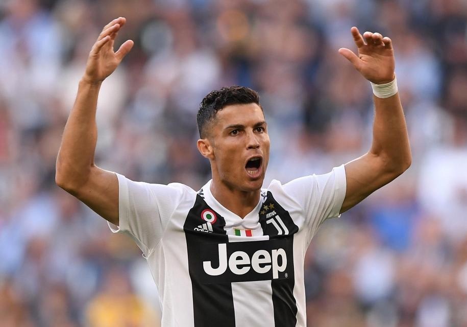 Der Spiegel: Nho luat su, Ronaldo da 'chay an' hiep dam bang cach nao? hinh anh