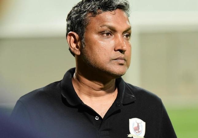 Mot thang truoc ngay gap DT Viet Nam, tuyen Lao co HLV ngoai hinh anh