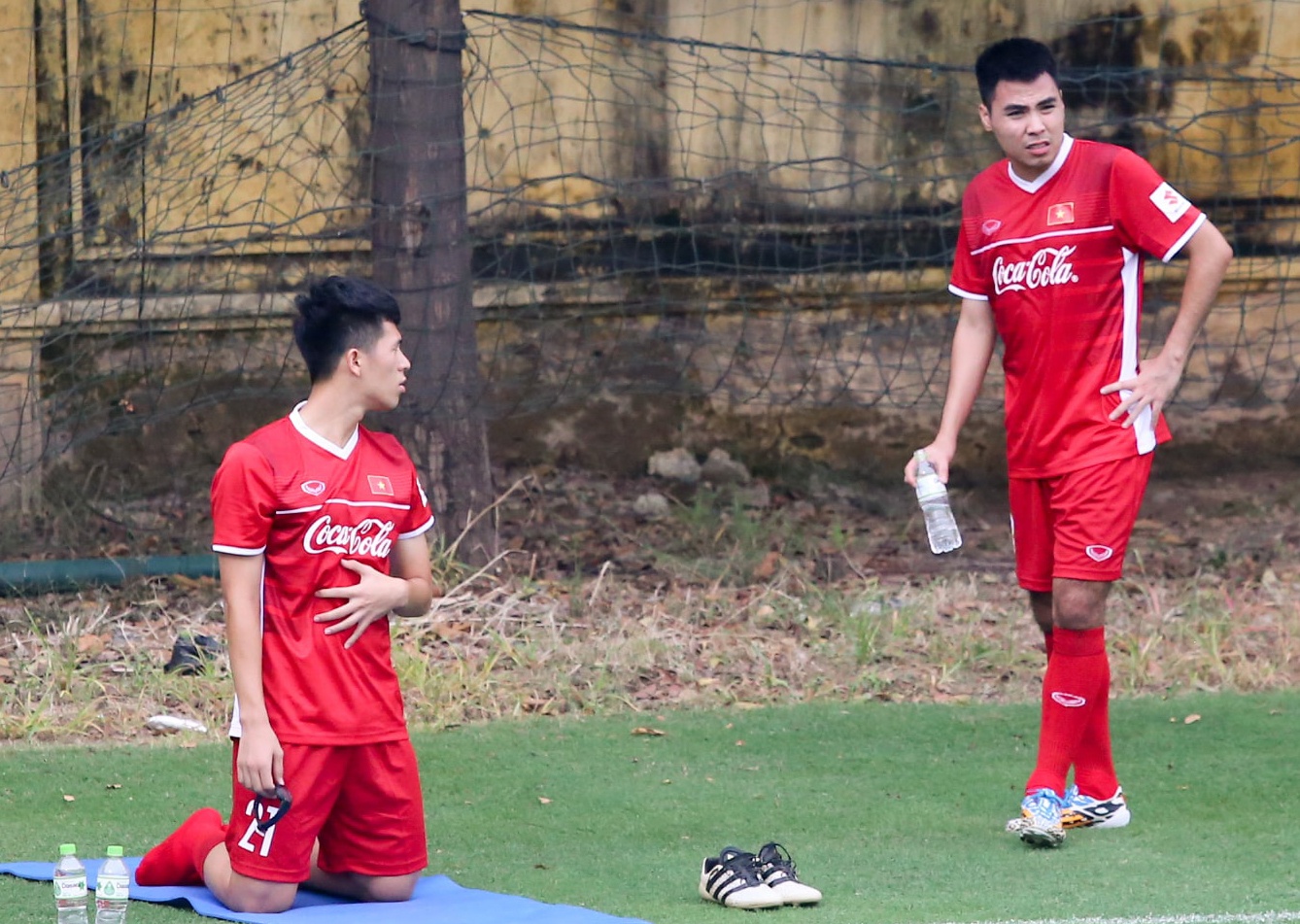 Duc Huy bi dau, bo do buoi tap voi doi tuyen Viet Nam hinh anh