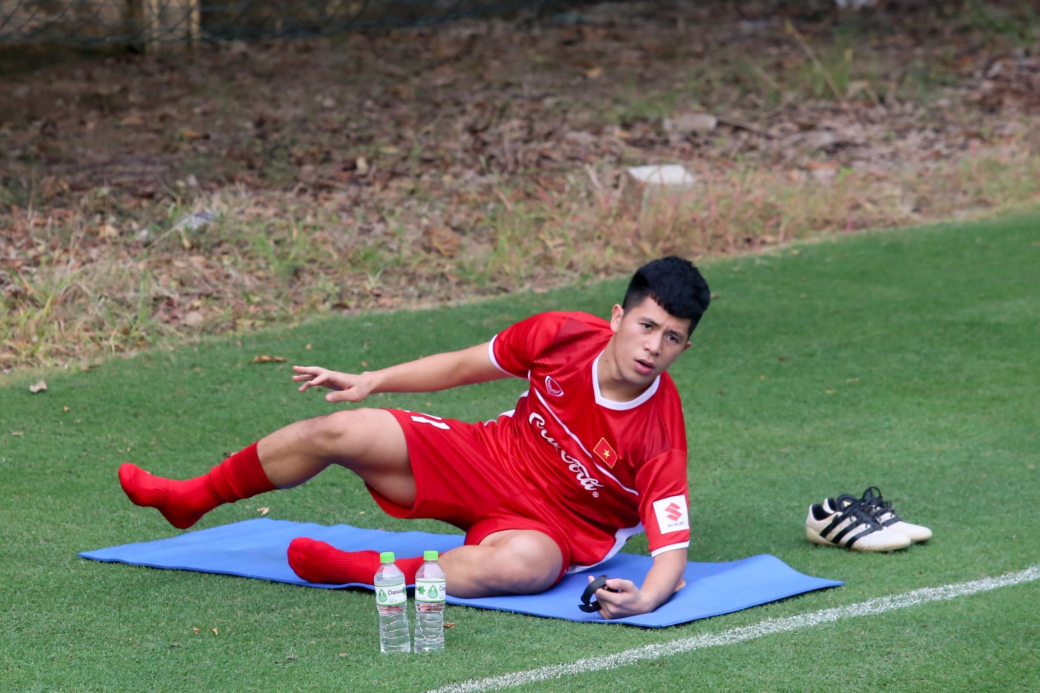 Doi tuyen Viet Nam tap luyen,  Duc Huy,  Dinh Trong chan thuong,  Cong Phuong anh 6