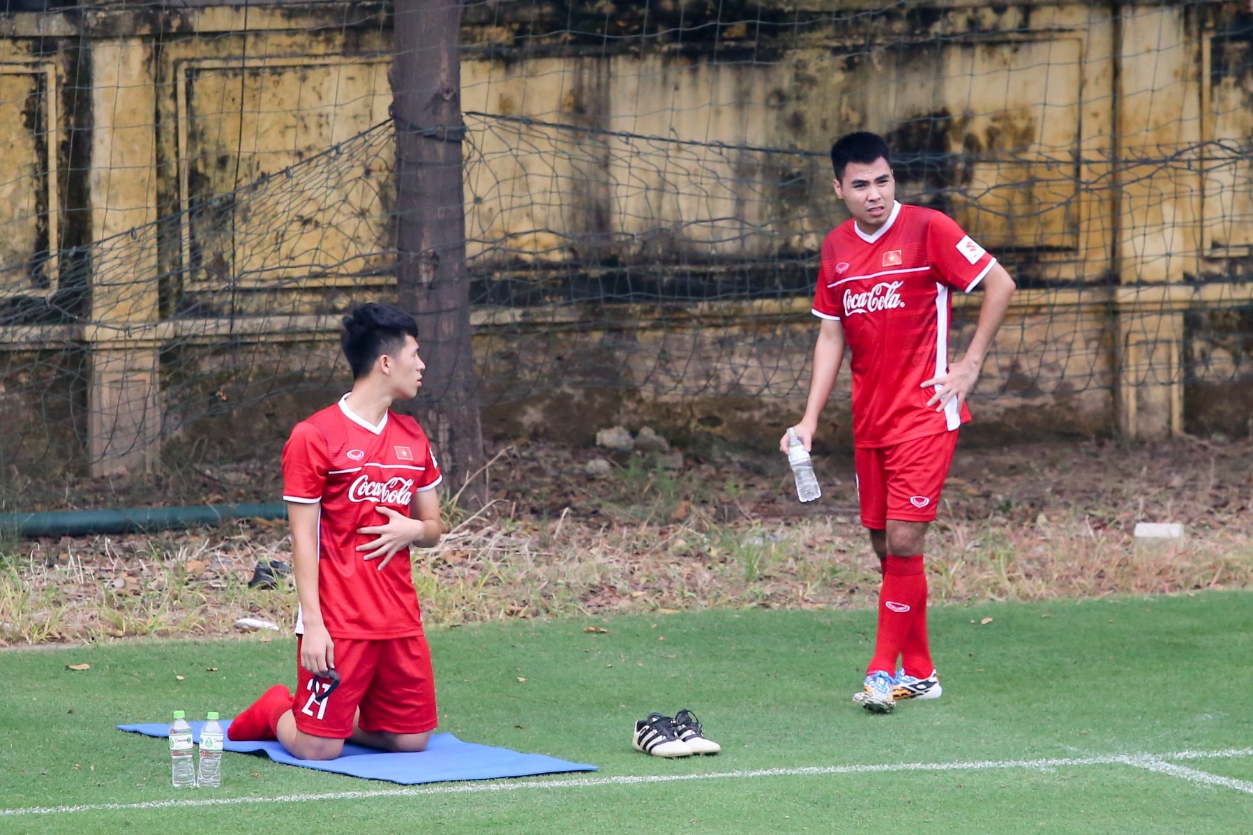 Doi tuyen Viet Nam tap luyen,  Duc Huy,  Dinh Trong chan thuong,  Cong Phuong anh 7