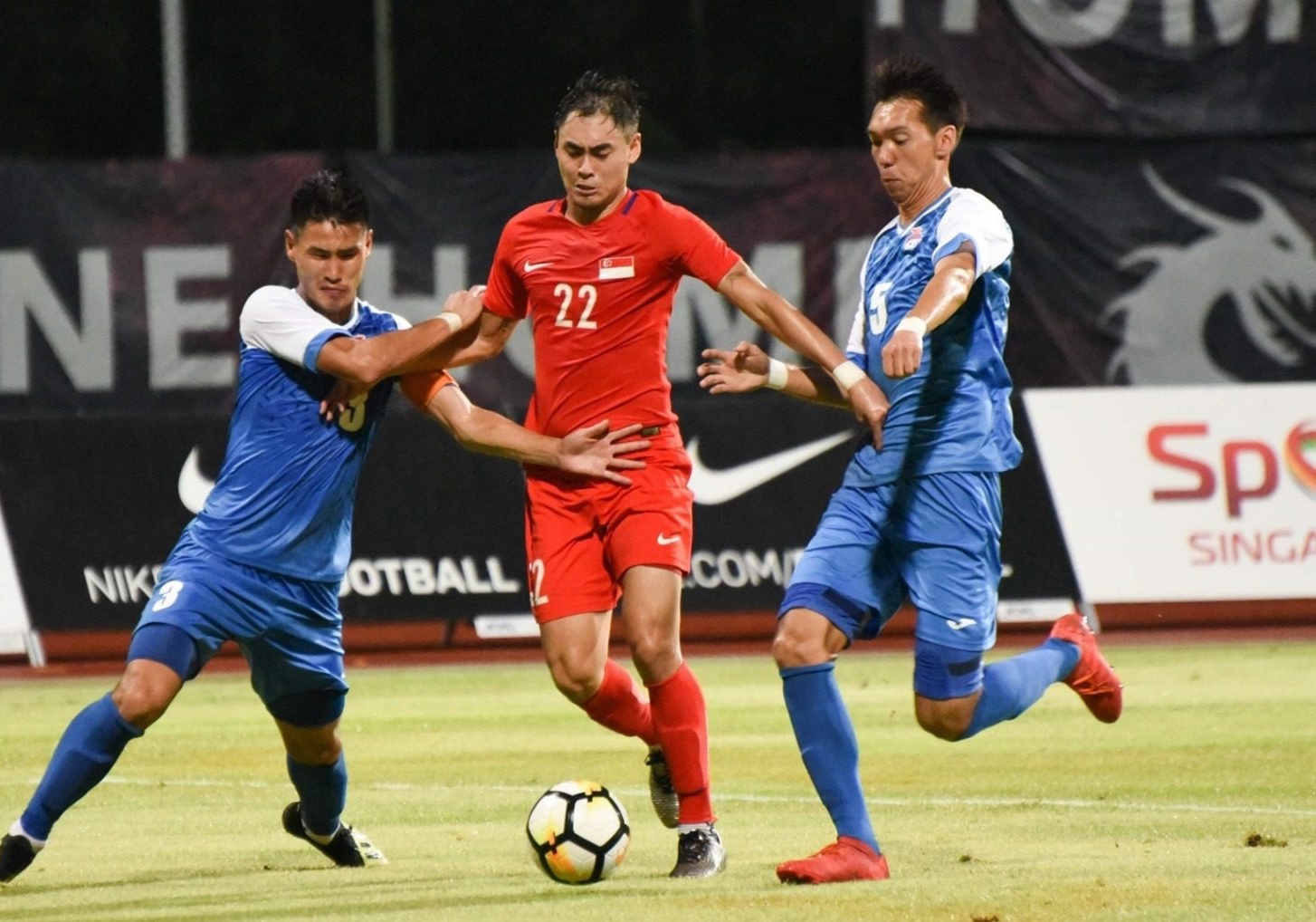 Singapore danh bai Mong Co trong tran giao huu truoc them AFF Cup hinh anh