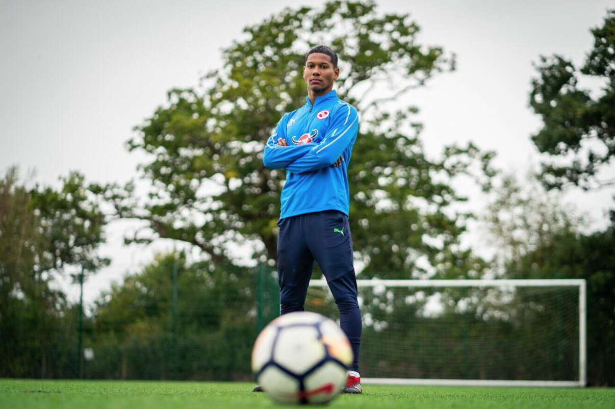 đội tuyển Indonesia, Darren Sidoel, Reading, Ajax Amsterdam ảnh 2 doi tuyen Indonesia, Darren Sidoel, Reading, Ajax Amsterdam anh 2