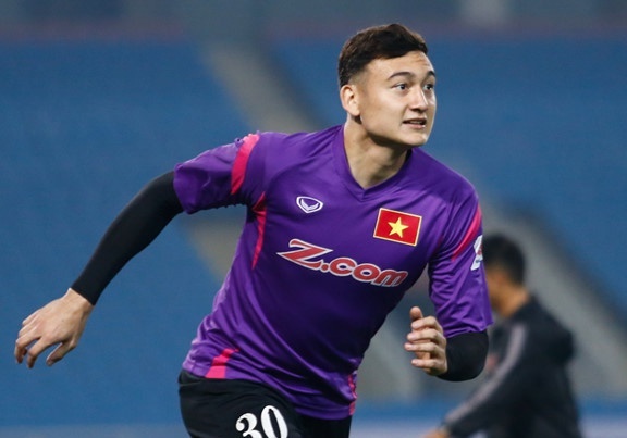 Dang Van Lam va 10 ngoi sao mang hai quoc tich tham du AFF Cup 2018 hinh anh
