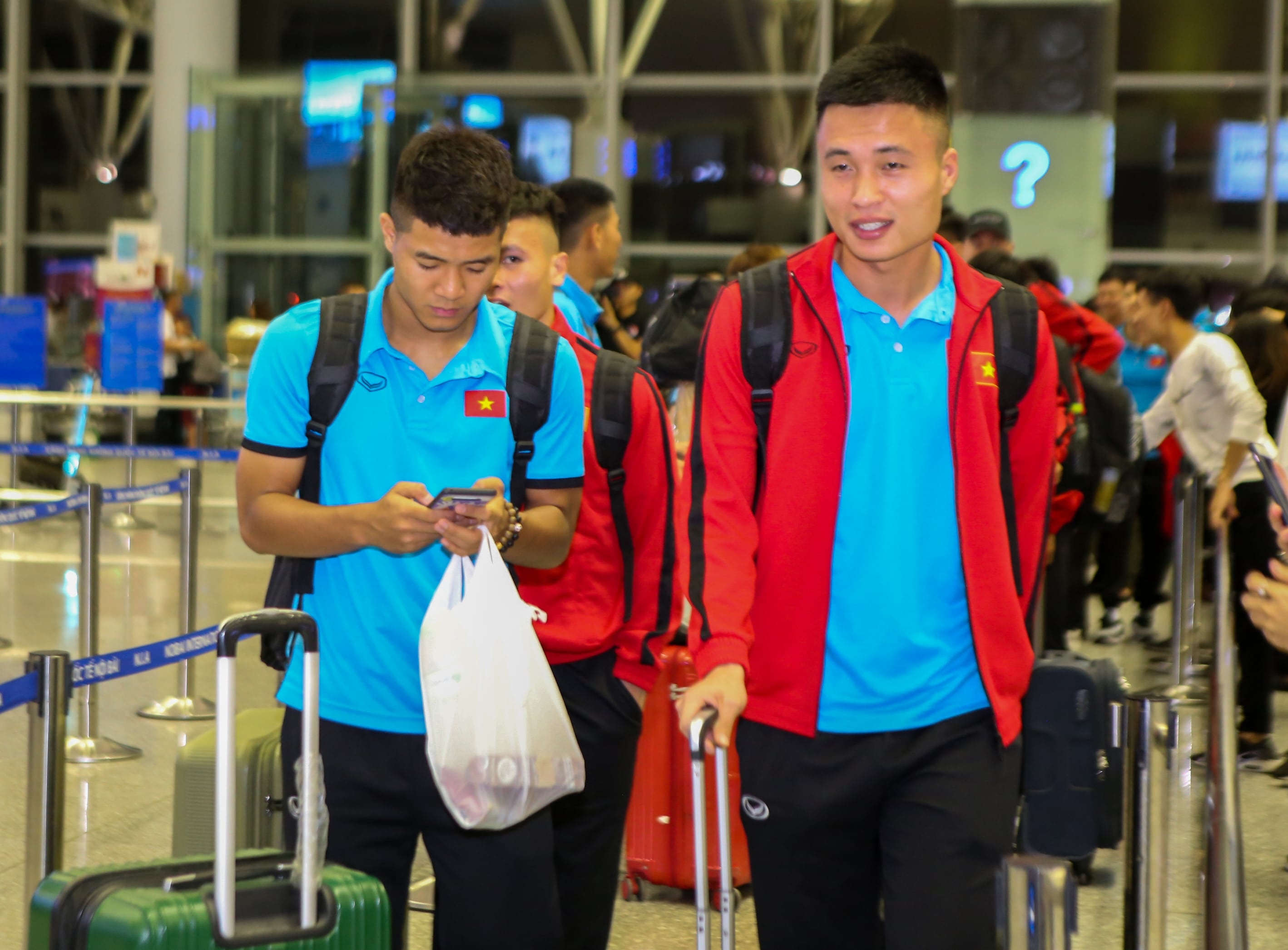 Doi tuyen Viet Nam chia tay,  tap huan Han Quoc,  Cong Phuong,  Duc Chinh anh 4