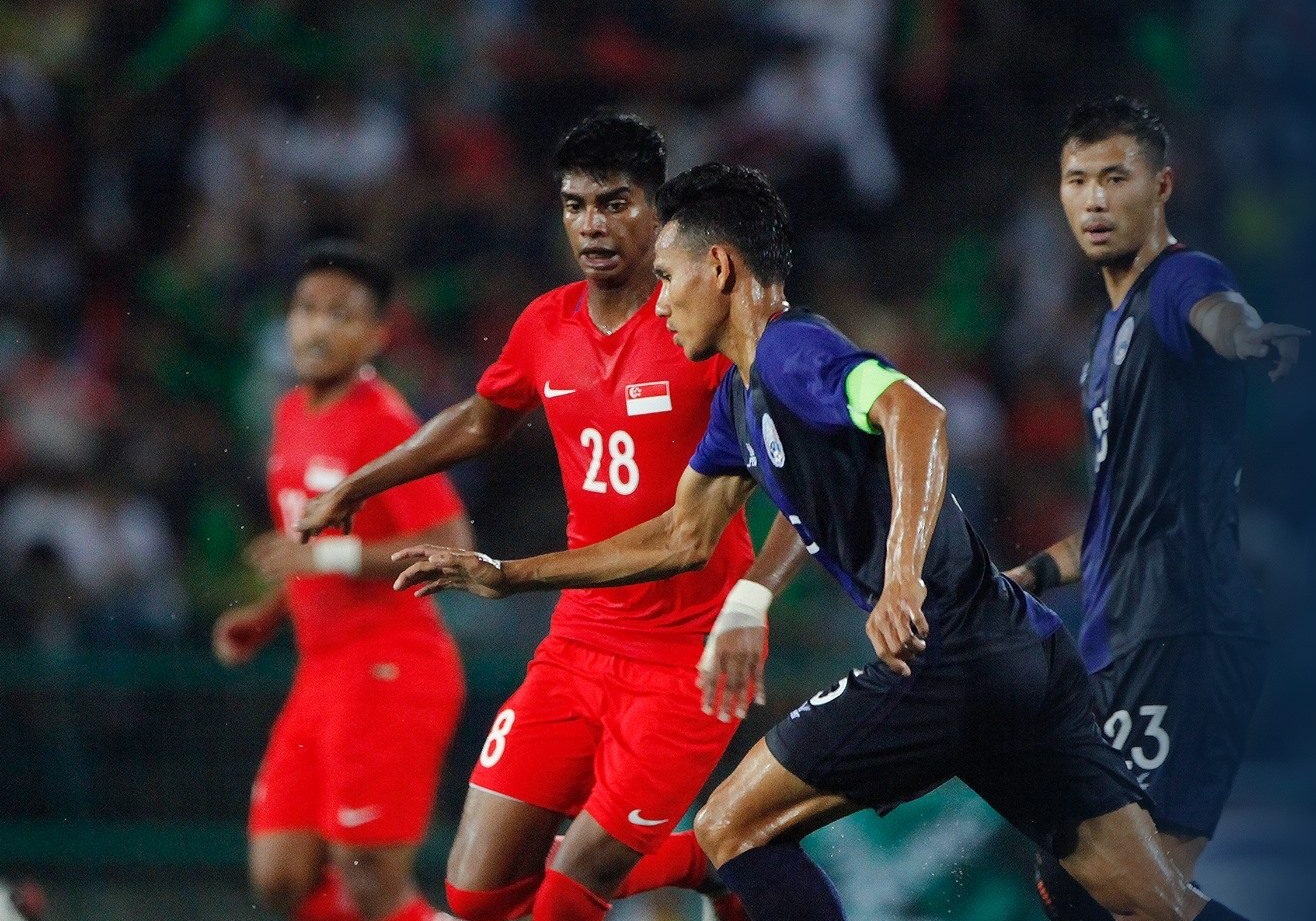 Thua Singapore, DT Campuchia van chua co chien thang duoi thoi Honda hinh anh