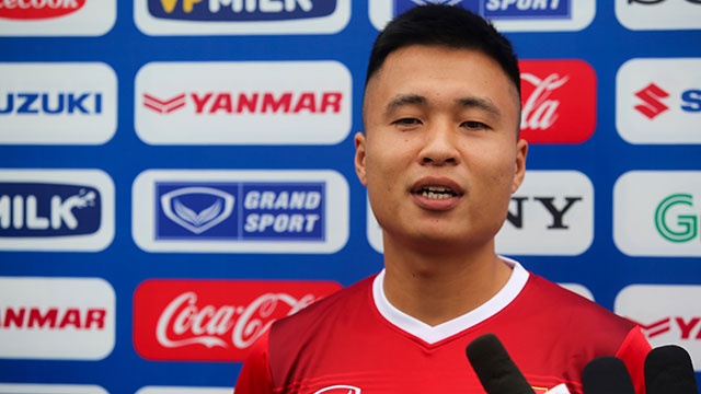 Tan binh DT Viet Nam san sang canh tranh suat du AFF Cup hinh anh