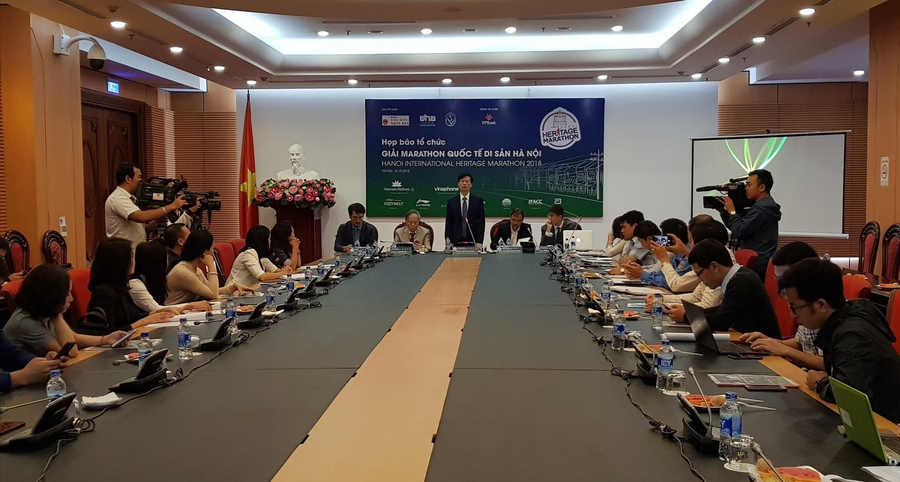 Marathon, giải chạy mMrathon, Hà Nội, Giải Marathon quốc tế di sản Hà Nội 2018 ảnh 1 Marathon, giai chay mMrathon, Ha Noi, Giai Marathon quoc te di san Ha Noi 2018 anh 1