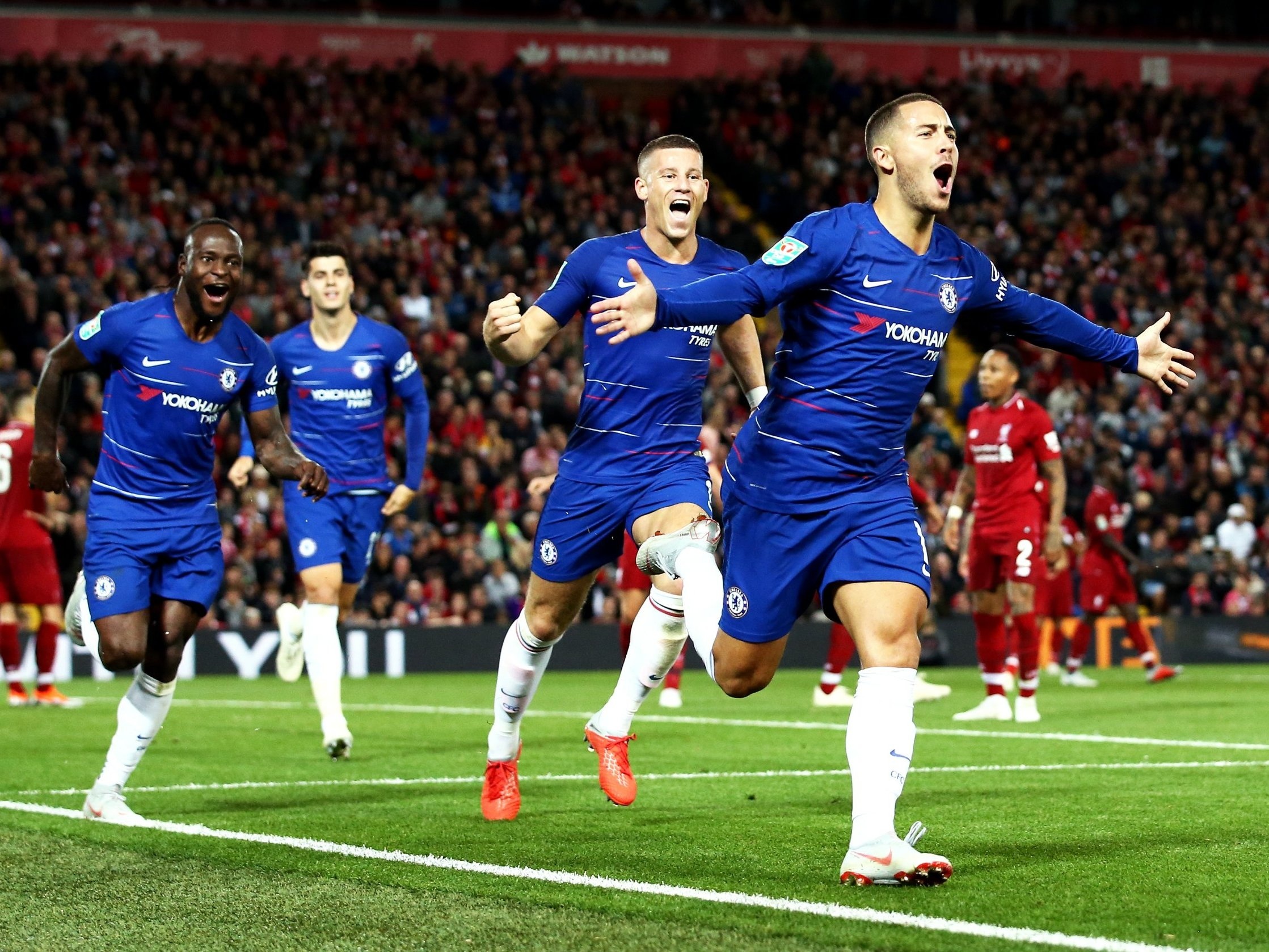 Chelsea vs Man Utd,  Eden Hazard giai nghe o Chelsea,  Mourinho sa thai anh 3