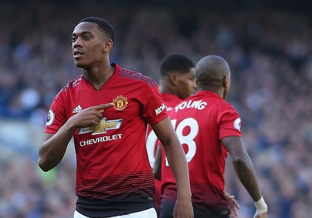 Anthony Martial - ten loan than, cai om va ban hop dong moi voi MU hinh anh