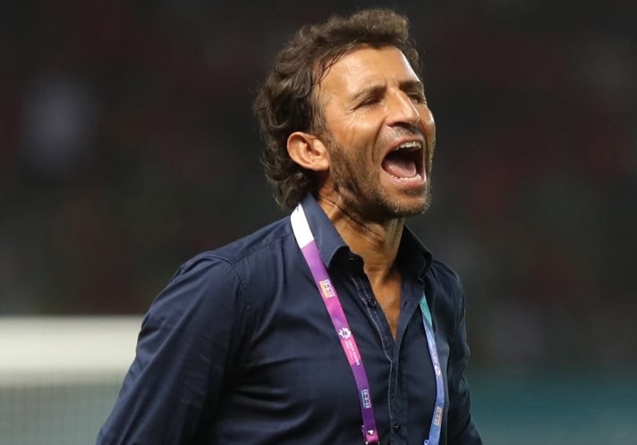 HLV doi tuyen Indonesia doi luong ngang ngua Mourinho hinh anh