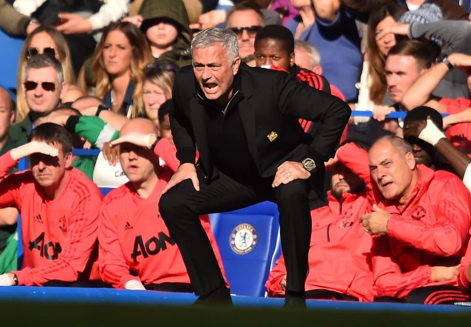 Cach de Mourinho gia co hang thu MU la tan cong that nhieu hinh anh
