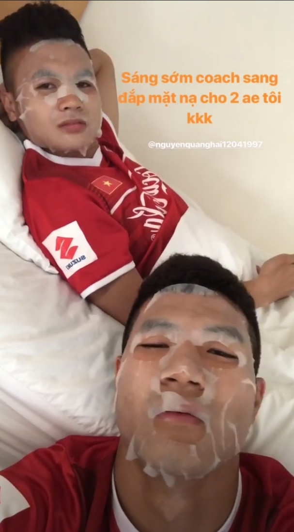 HLV Park Hang-seo, Nguyễn Quang Hải, Hà Đức Chinh, đội tuyển Việt Nam, đắp mặt nạ ảnh 1 HLV Park Hang-seo, Nguyen Quang Hai, Ha Duc Chinh, doi tuyen Viet Nam, dap mat na anh 1
